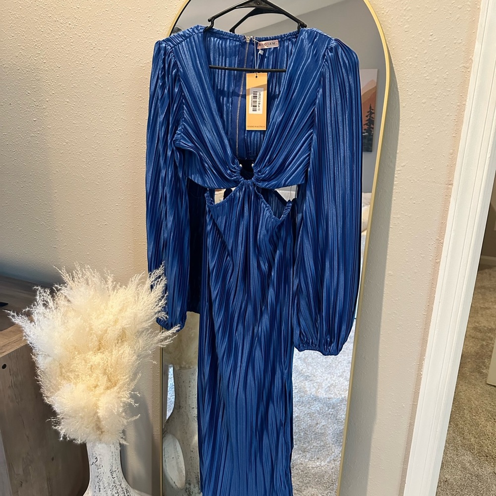 CHAINED ON YOU MIDI DRESS BLUE from Hello Molly. Medium.